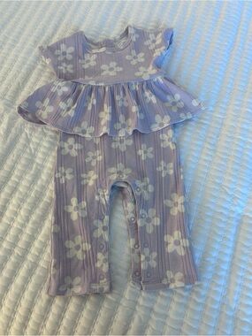 Grayson Little Lavender Floral Ribbed Baby Romper. Size 9M